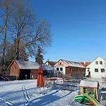 U Svateho Petra アパート Kájov